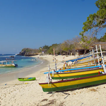 Indonesia. Bali. Nusa Lembongan island. Beach of Mushroom Bay.