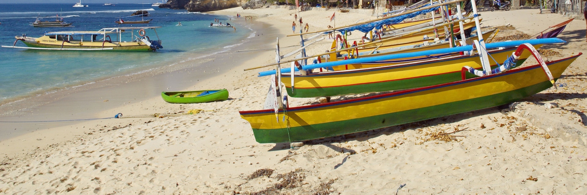 Indonesia. Bali. Nusa Lembongan island. Beach of Mushroom Bay.