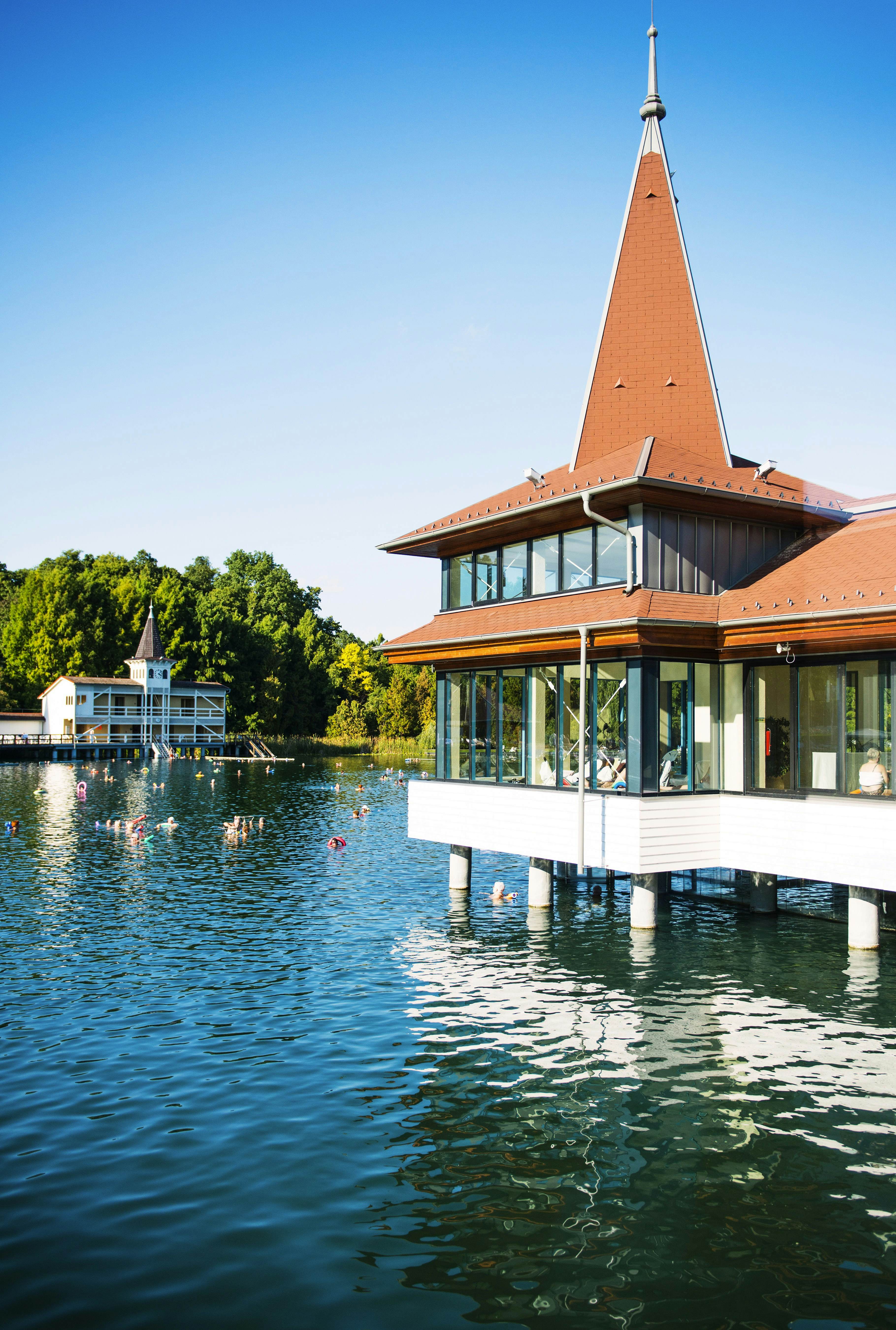 Hévíz travel Hungary Lonely