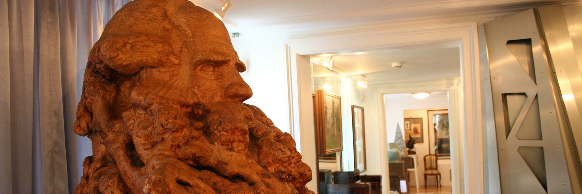 Bust of Tolstoy in Tolstoy Literary Museum.