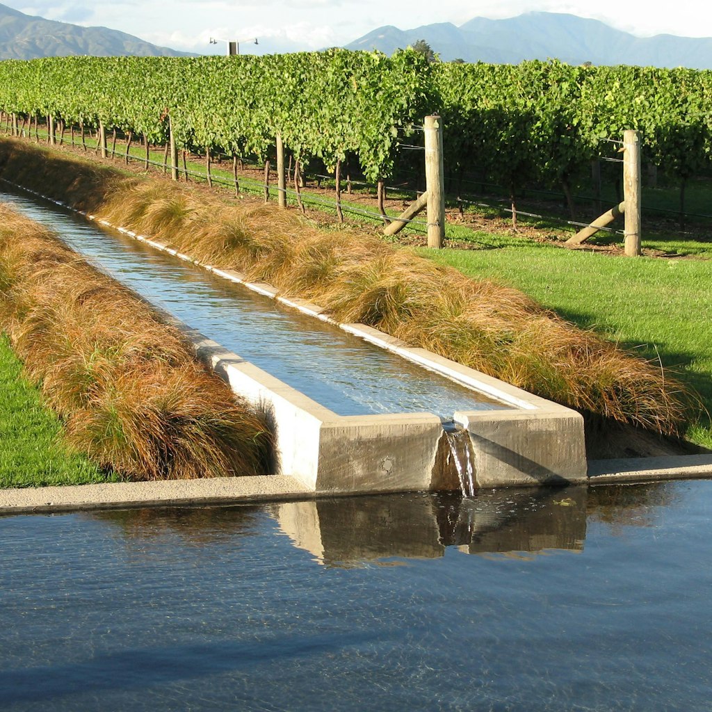 New Zealand, Marlborough, Villa Maria Vineyards outside the Marlborough winery with water feature