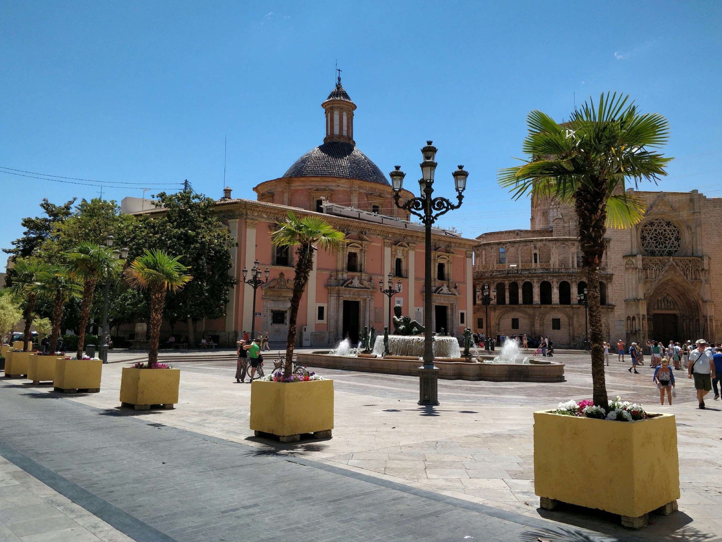 Plaza de la Virgen wide shot.