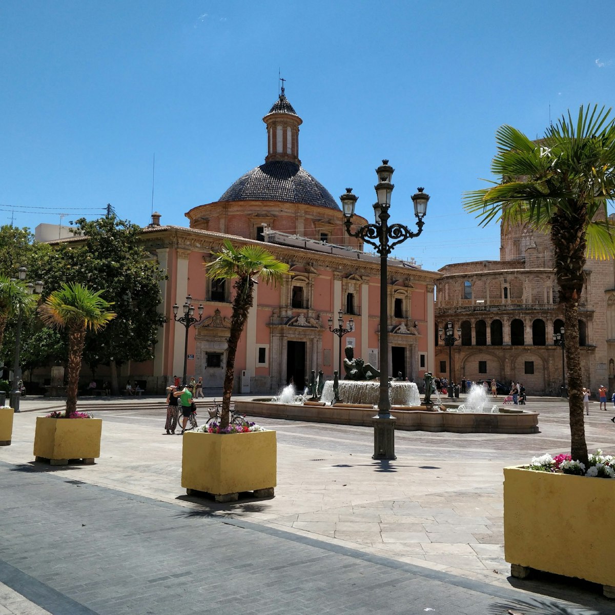 Plaza de la Virgen wide shot.