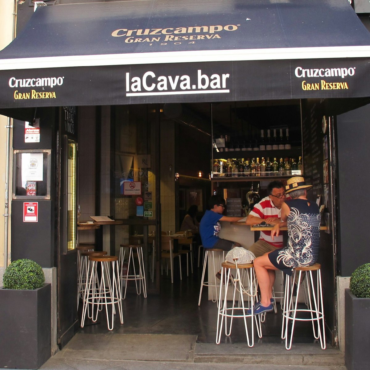 Lacava bar awning with name of bar.
