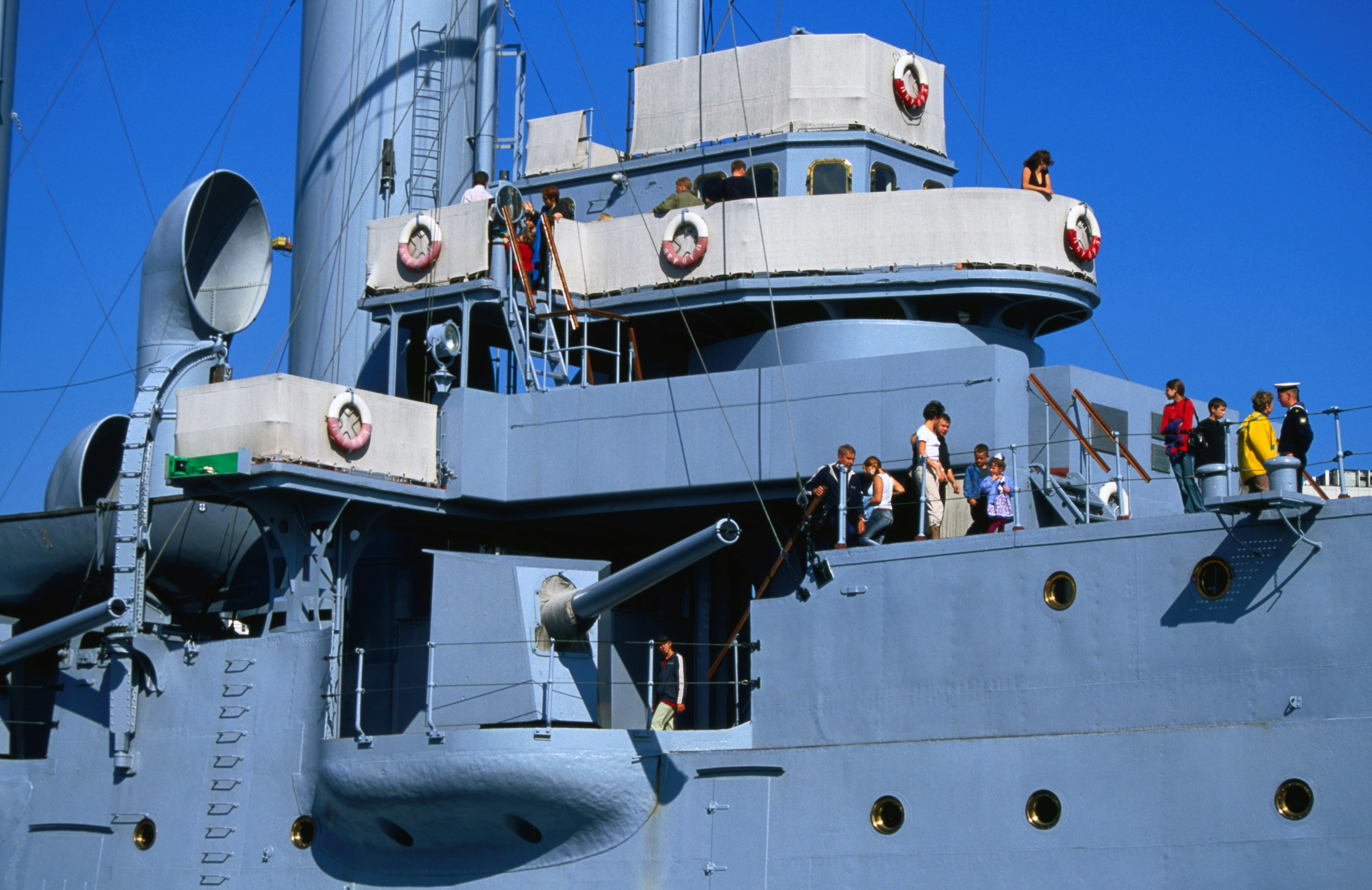 Visitors on cruiser Aurora.