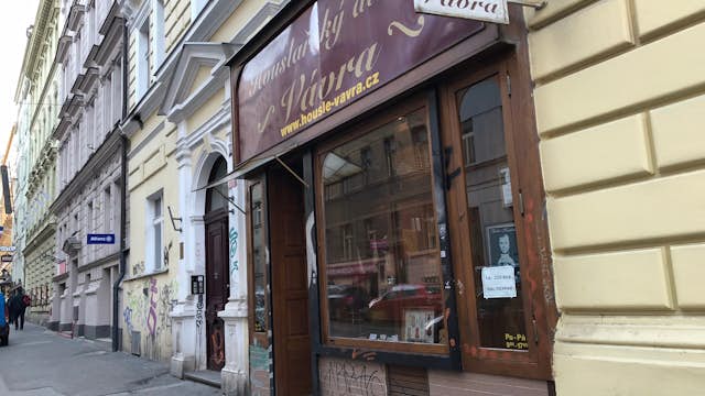 Karel Vávra shop exterior