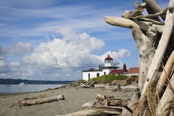 West Point Lighthouse, Discovery Park, Seattle, Washington. (Photo by: Greg Vaughn /VW PICS/UIG via Getty Images)