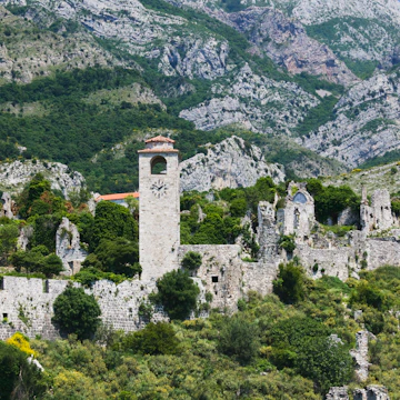 MONTENEGRO-Bar: Stari (Old) Bar Historic Site (dates to 800BC)