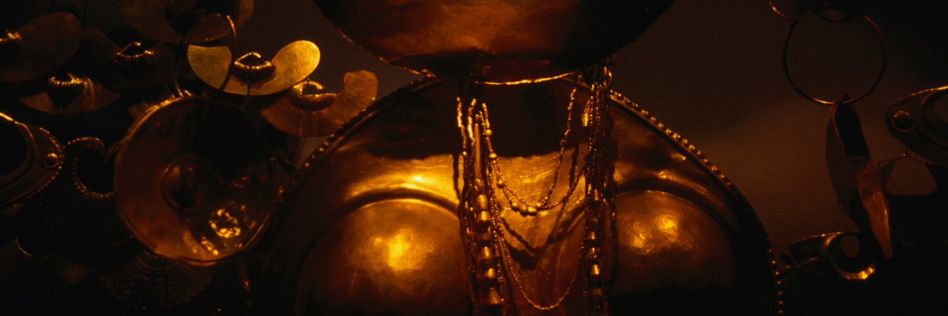 Gold sculpture on display at the Museo del Oro (Gold Museum), which exhibits gold pieces from all the major pre-Columbian cultures in Colombia.