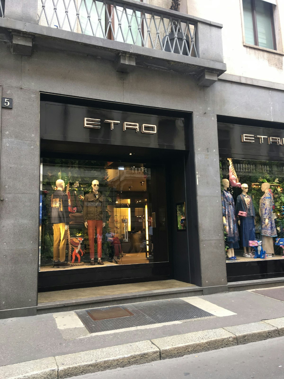 Etro shop entrance