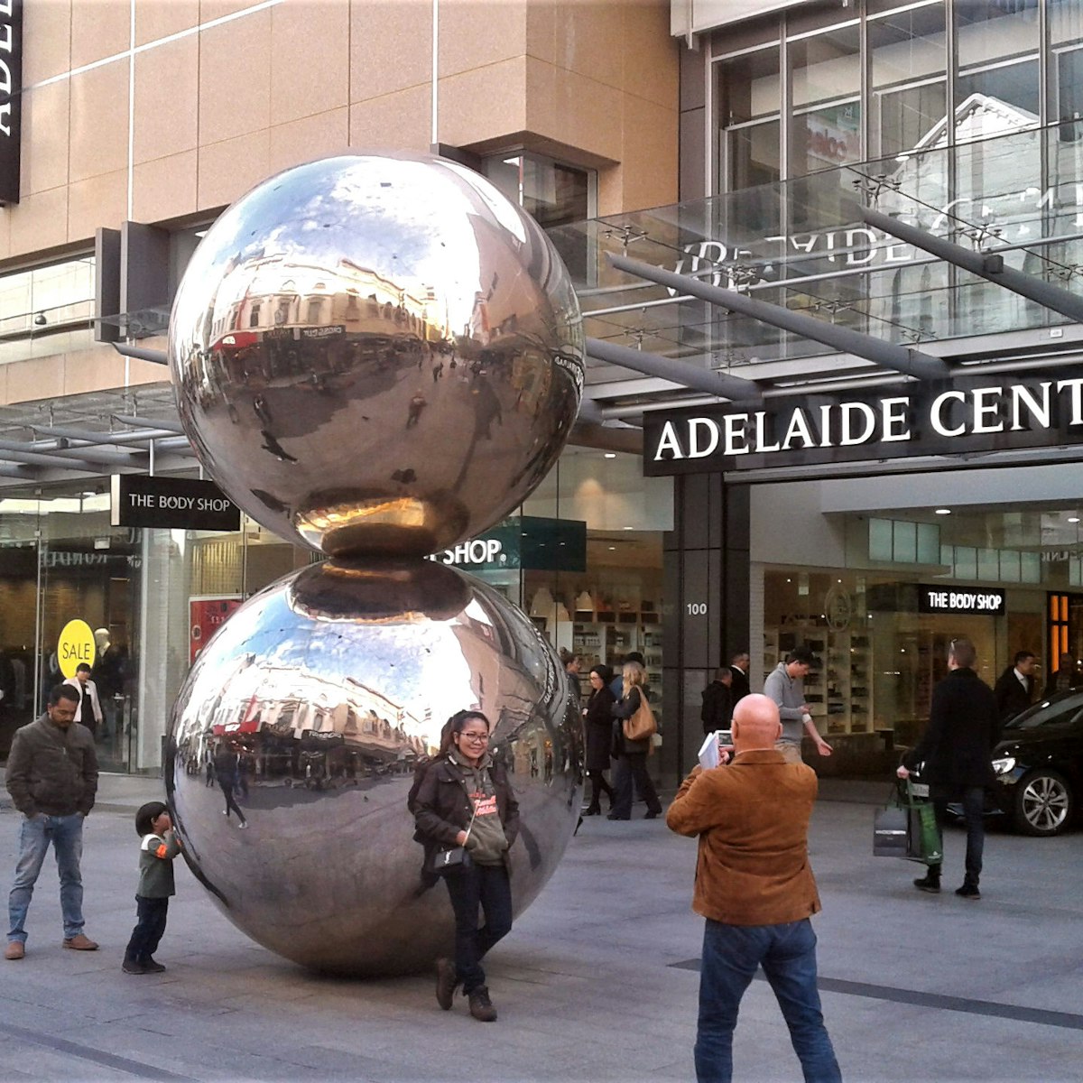 Mall's Balls