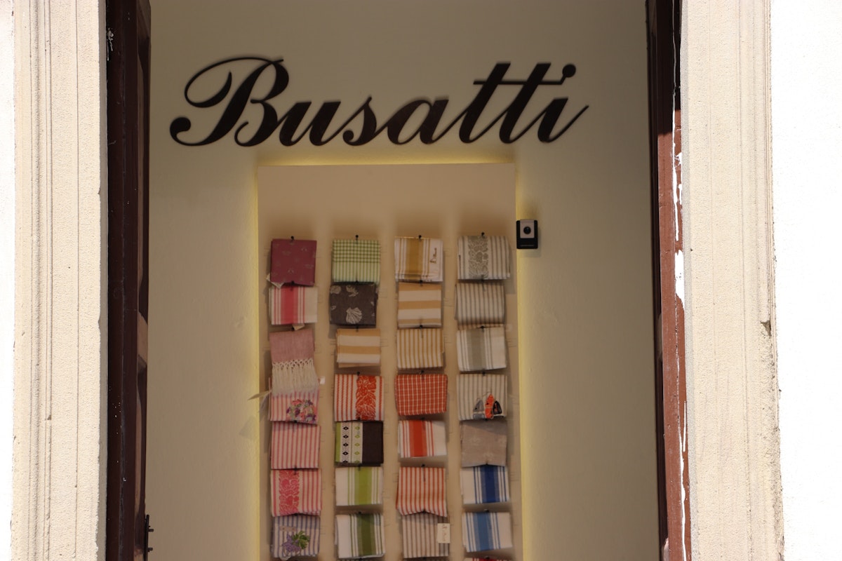 Door entrance to Busatti.