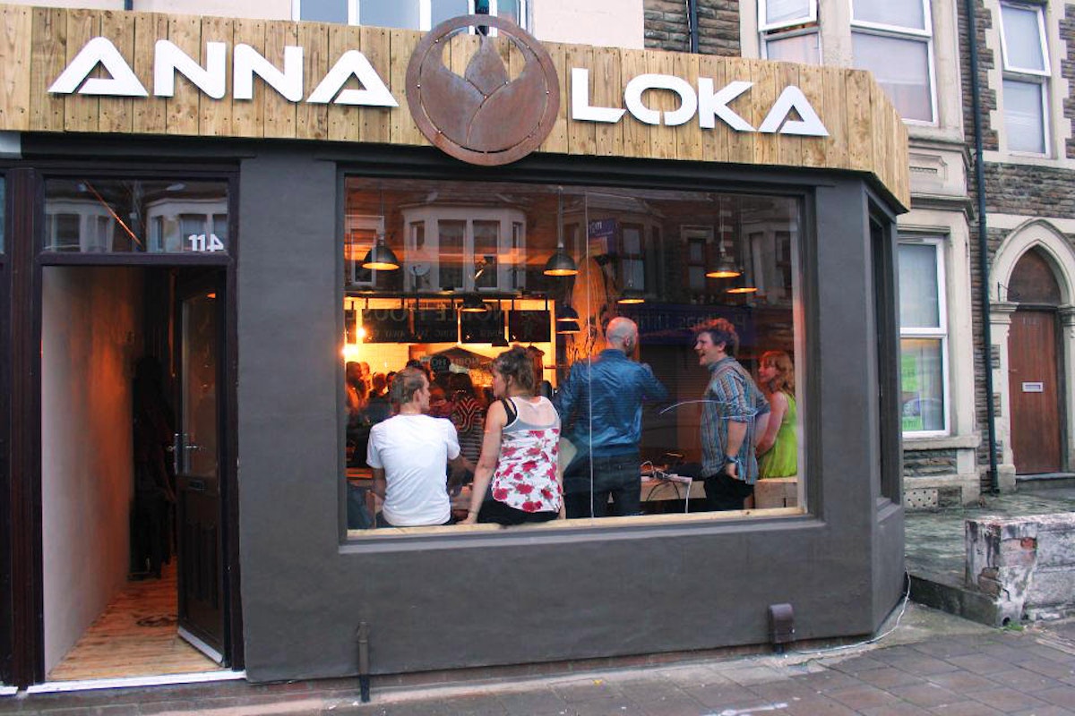 The view of Anna-Loka from the street