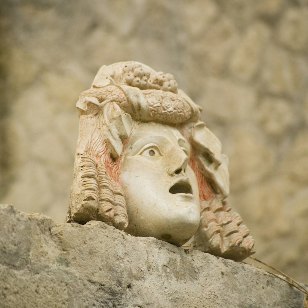 Carved head, Casa dei Nettuno e Anfitrite, Herculaneum.