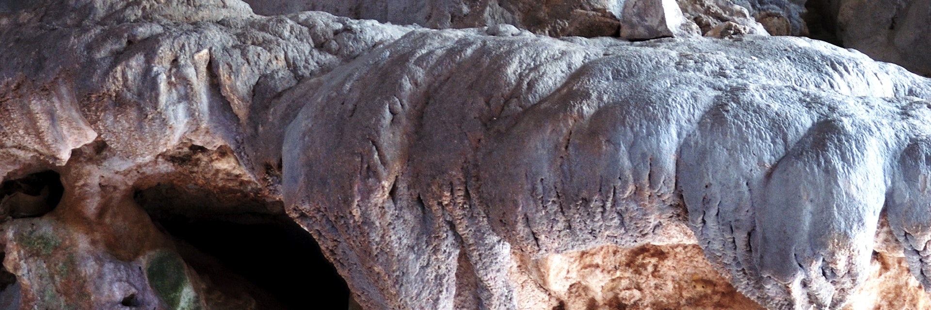 Elephant-shaped stalagmite, Tham Sang.