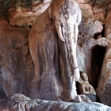 Elephant-shaped stalagmite, Tham Sang.