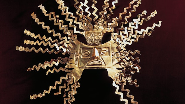 UNSPECIFIED - CIRCA 1900:  Pre-Columbian civilization, La Tolita culture - Ecuador, 5th century b.C.-5th century A.D. Golden sun mask. From La Tolita Island.  (Photo By DEA / G. DAGLI ORTI/De Agostini/Getty Images)
