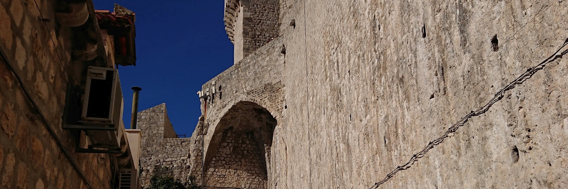 The entrance to Gornji Ugao Tower sits directly beneath Minčeta tower