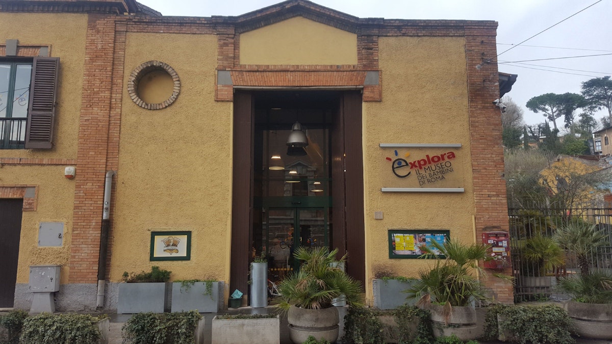 Explora Museum entrance where pizzeria is located