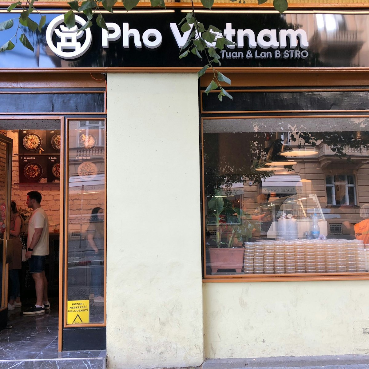 Pho Vietnam Tuan & Luan exterior.