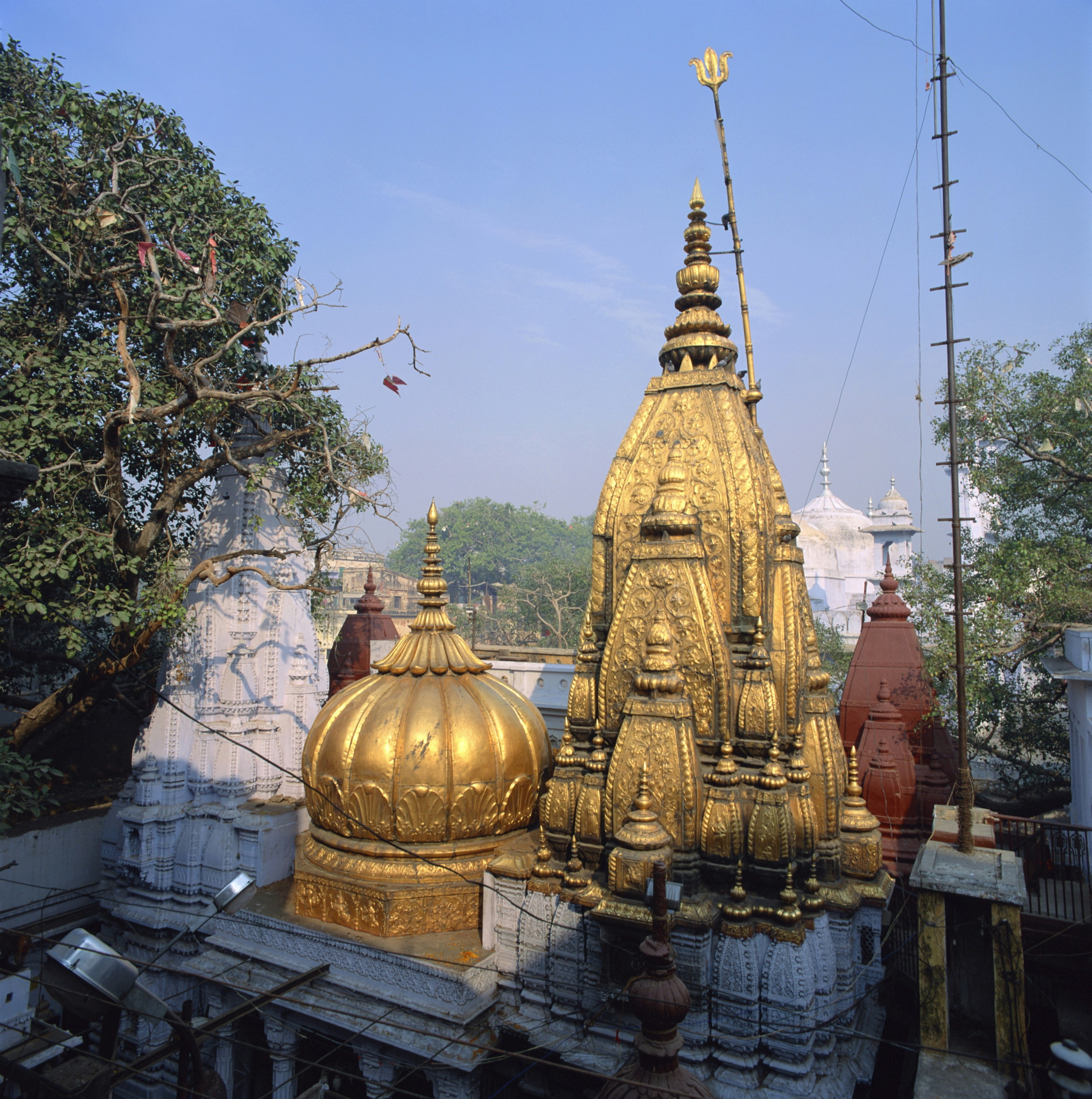 The Golden Temple of Vishwanath, holiest temple in Varanasi (formerly Benares), entry forbidden to non-Hindus, Uttar Pradesh, India, Asia