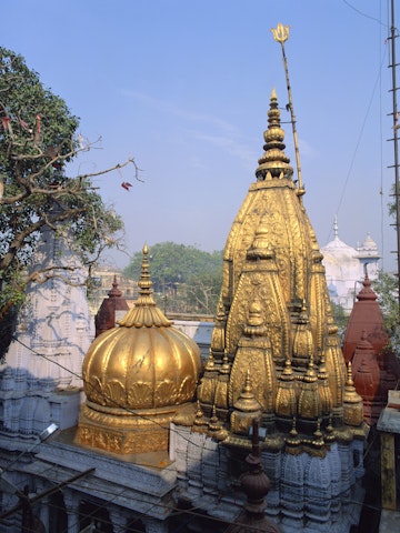 The Golden Temple of Vishwanath, holiest temple in Varanasi (formerly Benares), entry forbidden to non-Hindus, Uttar Pradesh, India, Asia