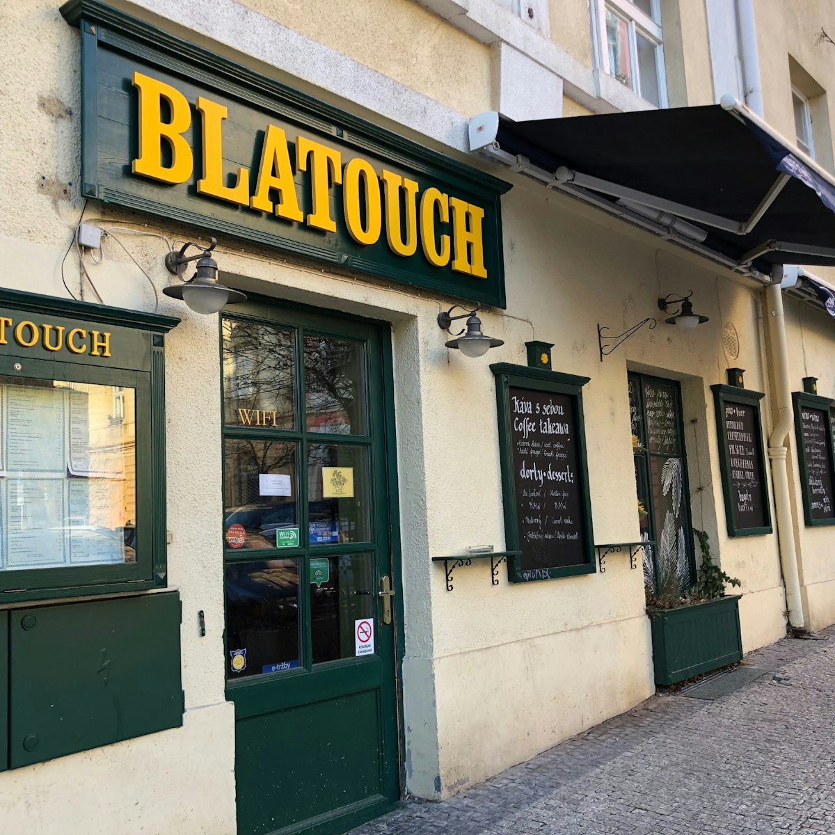Blatouch exterior