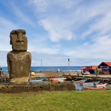 Ahu Tautira, moai statue at Caleta Hanga Roa