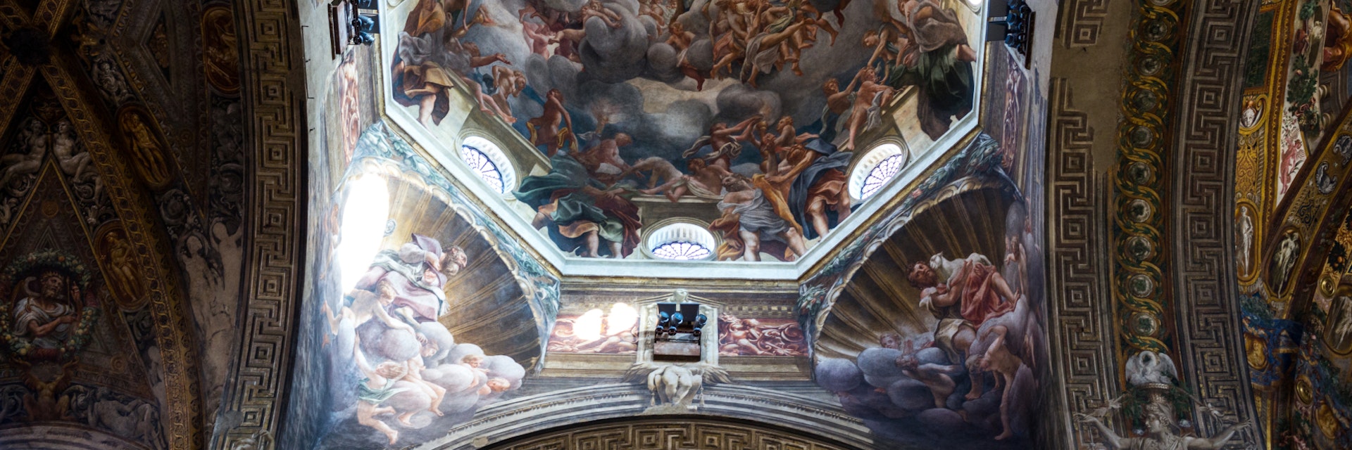 Parma, the Basilica Cathedra inside, view of the dome with the fresco of the Assumption of the Virgin executed by Correggio