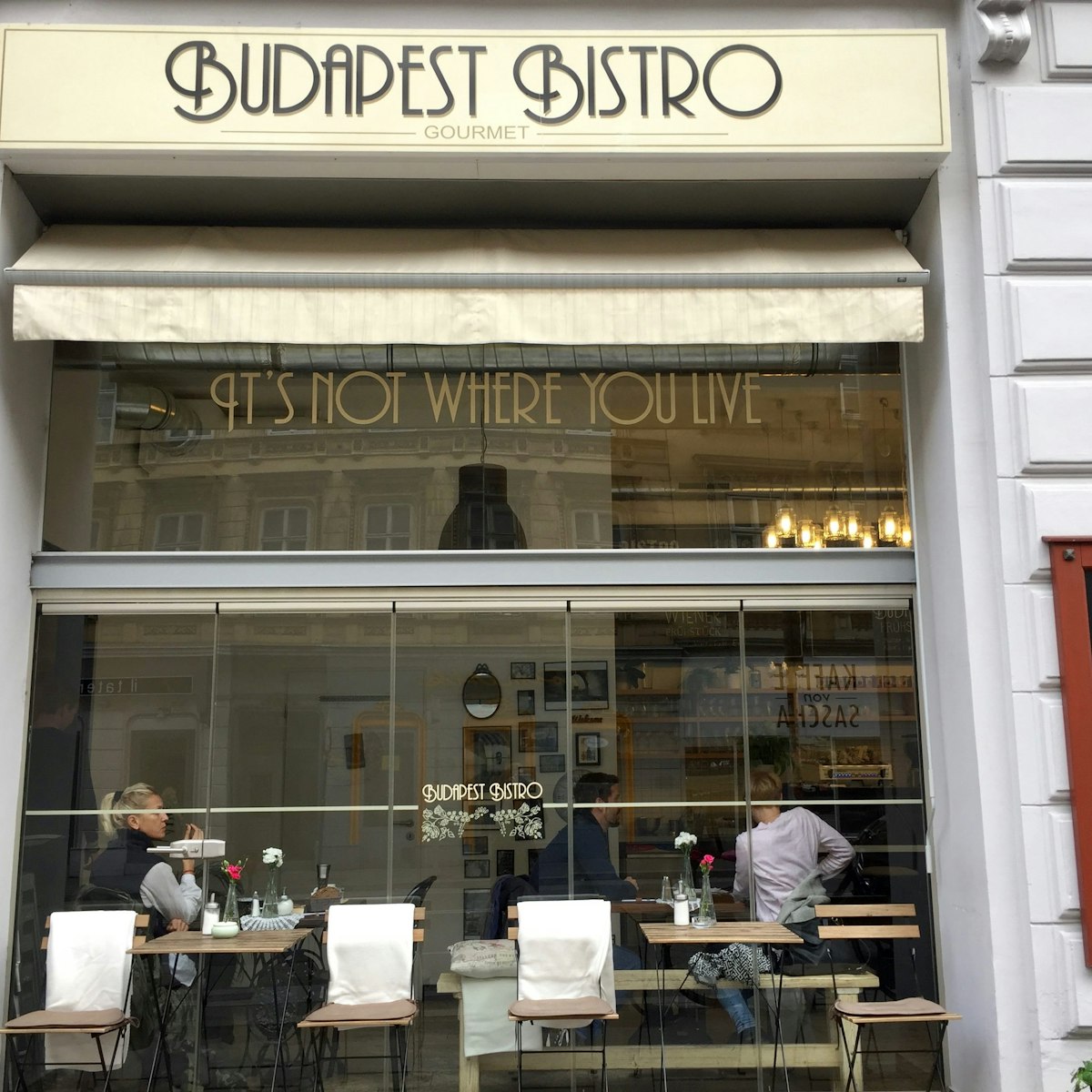 Storefront, Budapest Bistro Cafe