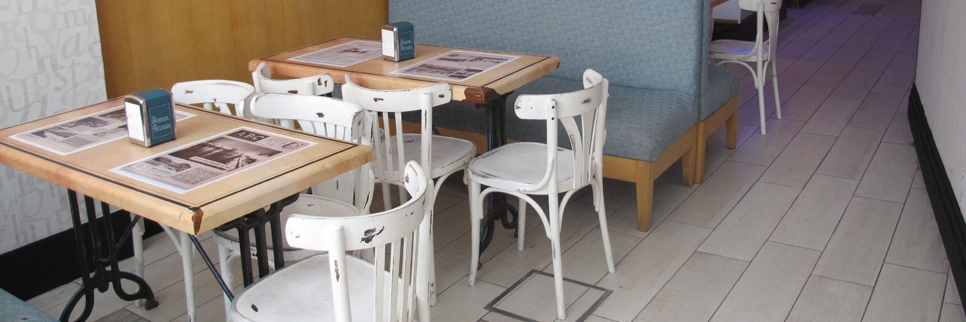 Cafe Prensa tables and chairs