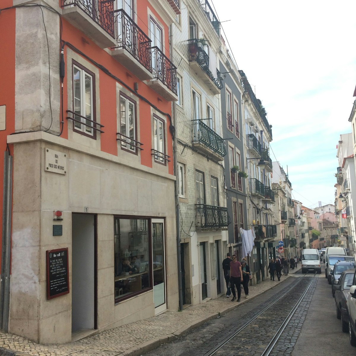 The border between Chiado and "The Triangle" is marked by cafe The Mill
