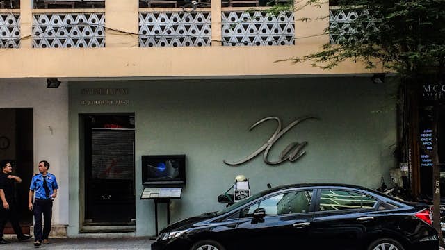 Entrance to Xu Restaurant Lounge