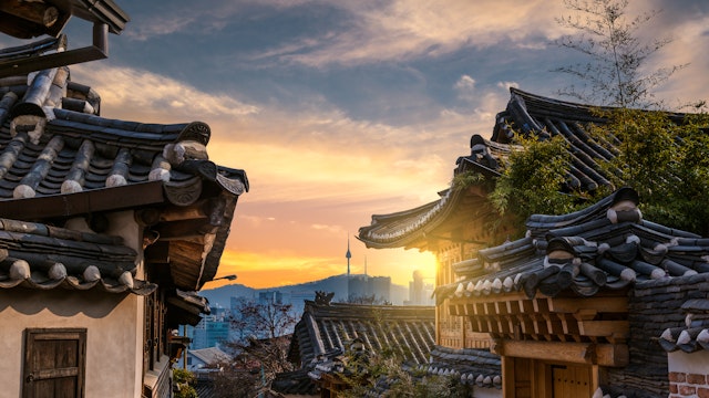 Traditional Korean style architecture at Bukchon Hanok Village in Seoul, South Korea.; Shutterstock ID 284085128; Your name (First / Last): Josh Vogel; Project no. or GL code: 56530; Network activity no. or Cost Centre: Online-Design; Product or Project: 65050/7529/Josh Vogel/LP.com Destination Galleries