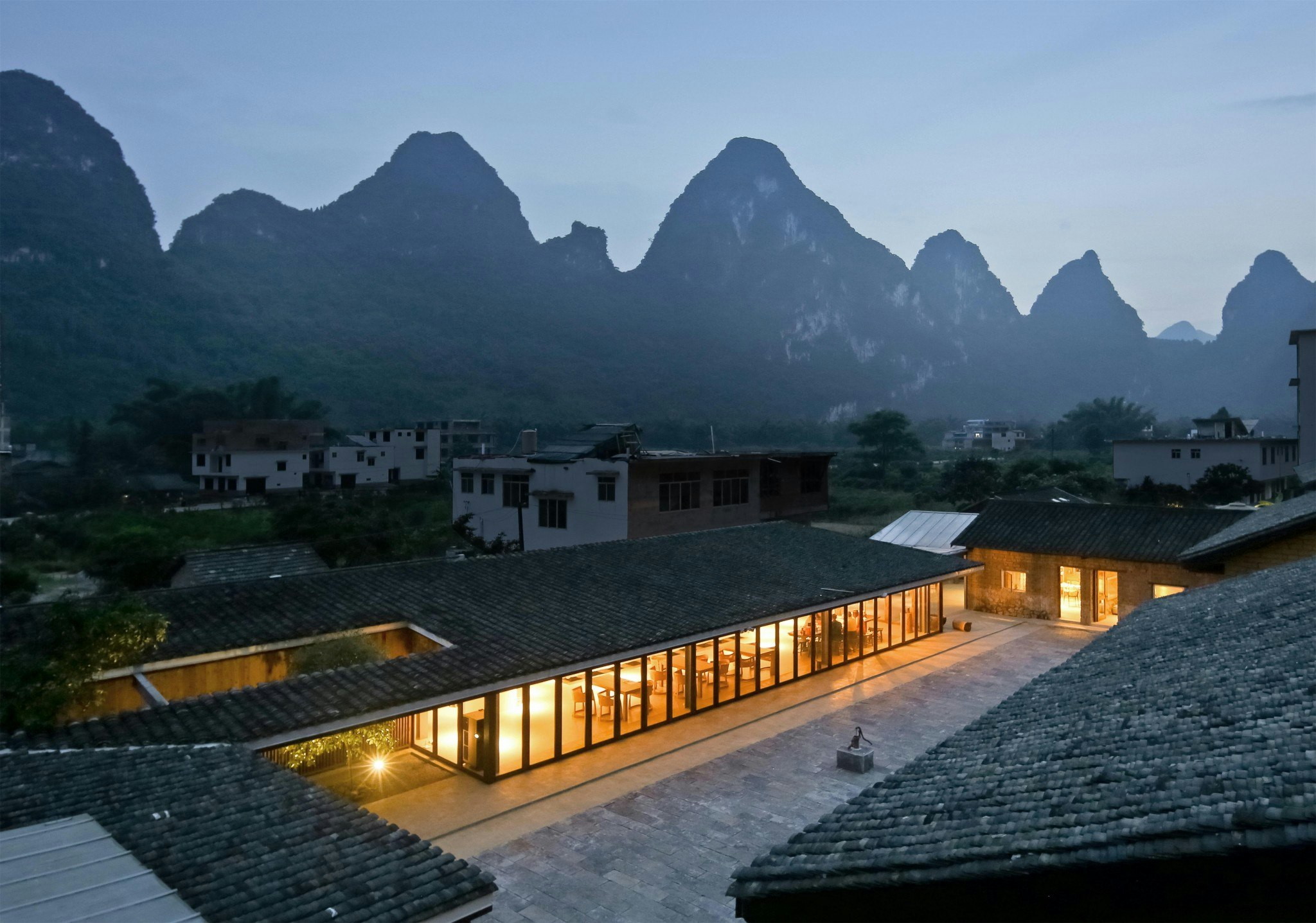 XY Yunlu Hotel in China