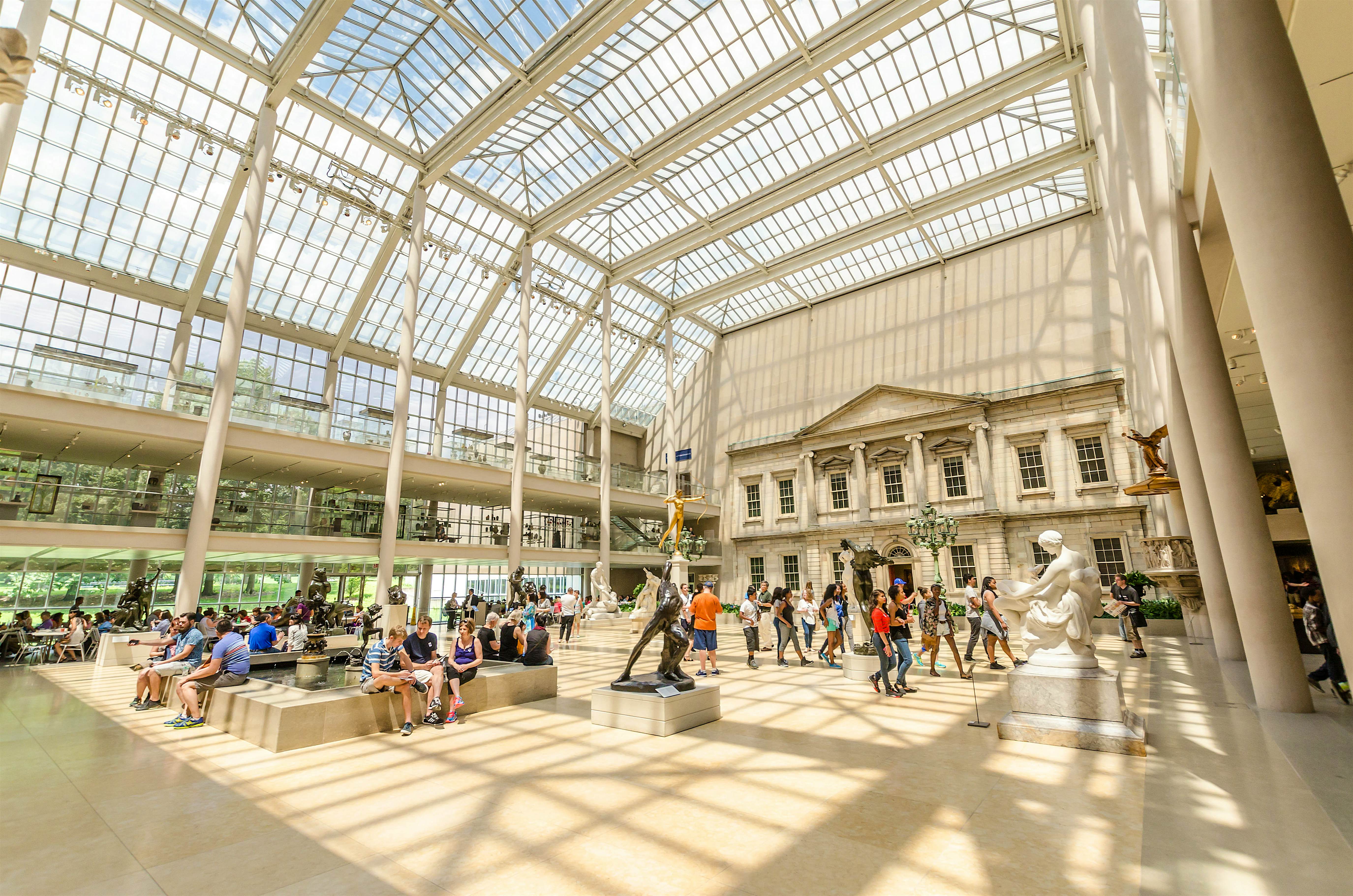 new-york-s-metropolitan-museum-of-art-plans-to-reopen-in-late-summer