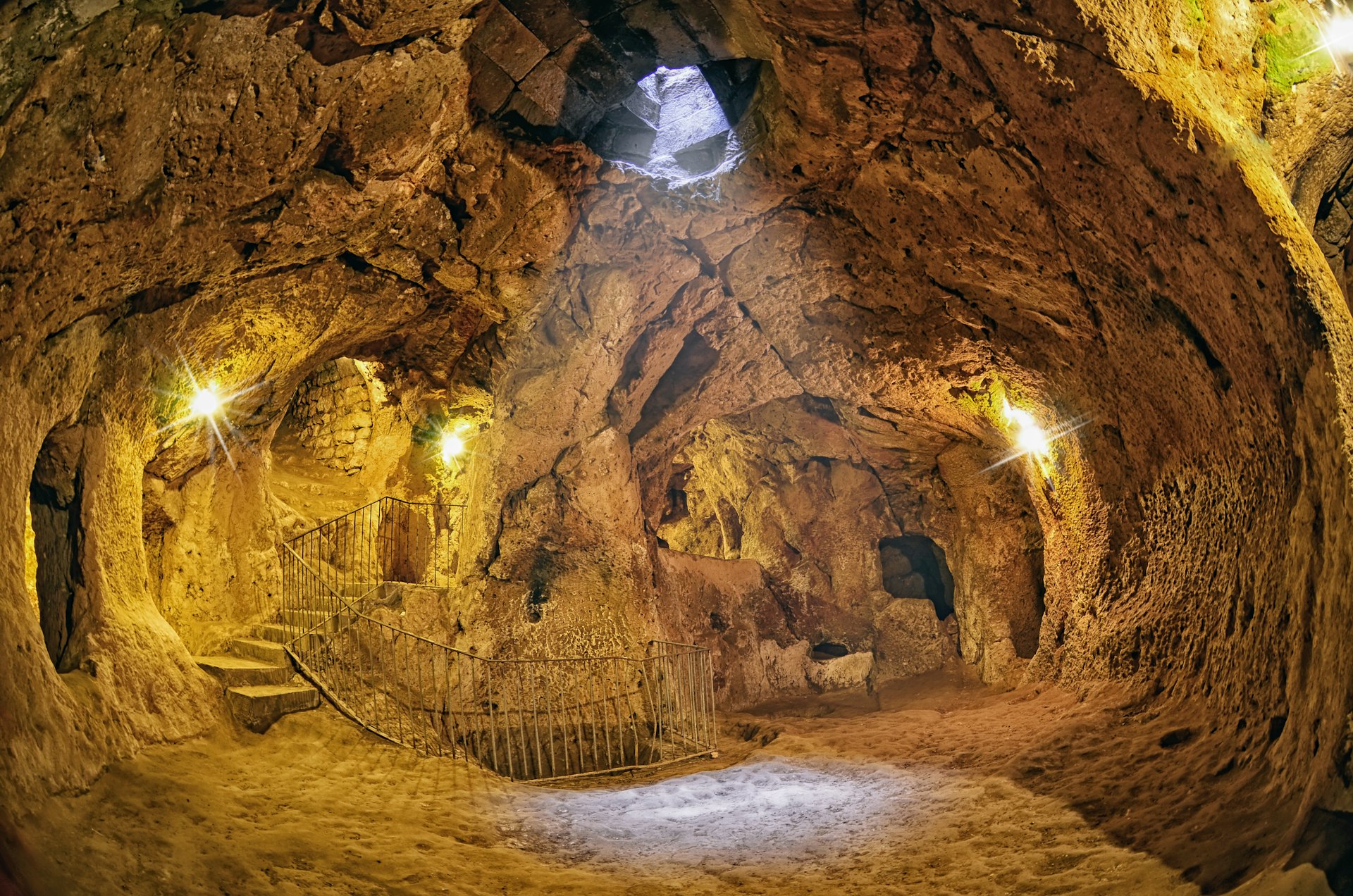 Derinkuyu cave underground city, Cappadocia