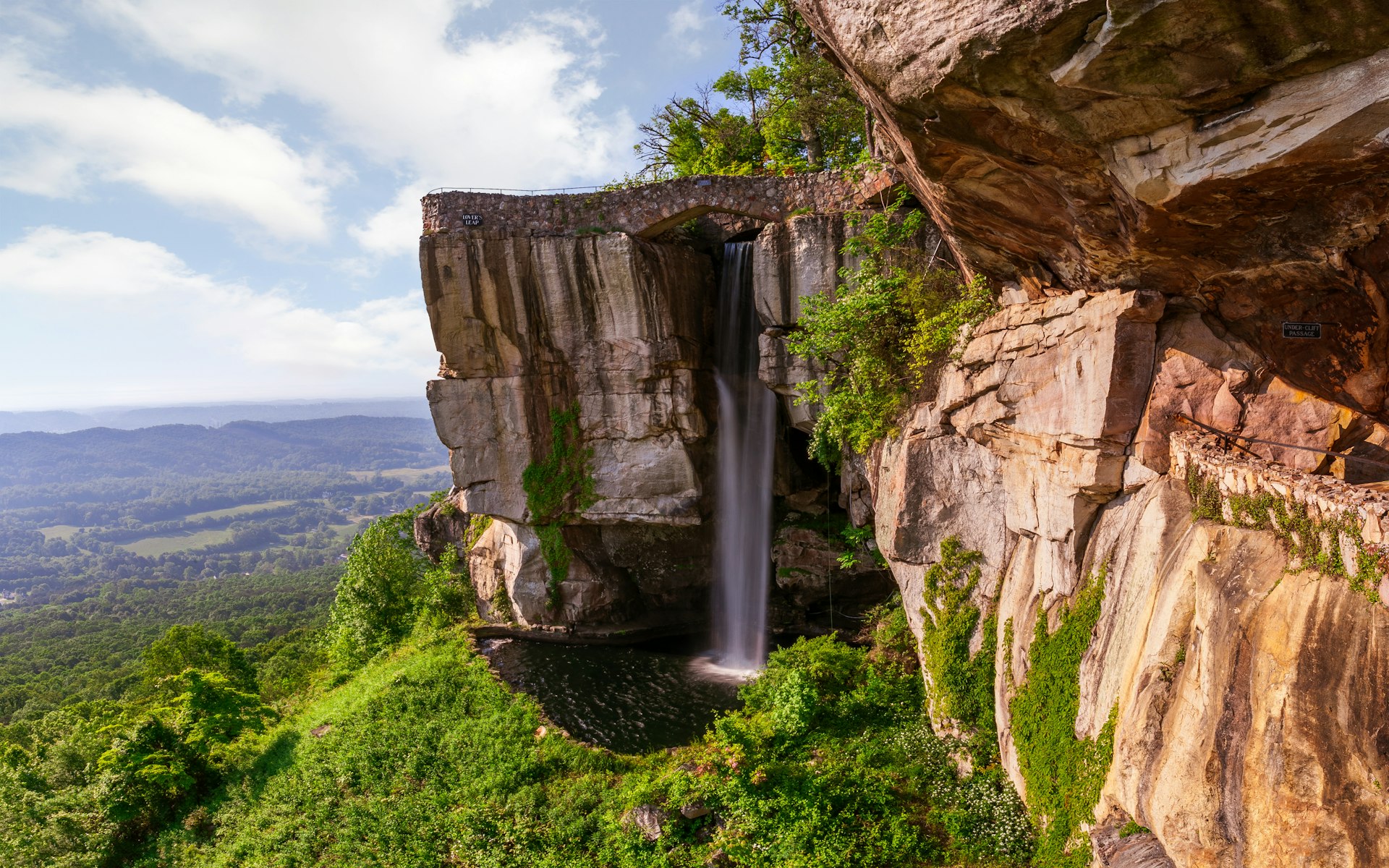 Lover's Leap Waterfall, Lookout Mountain, Georgia, America