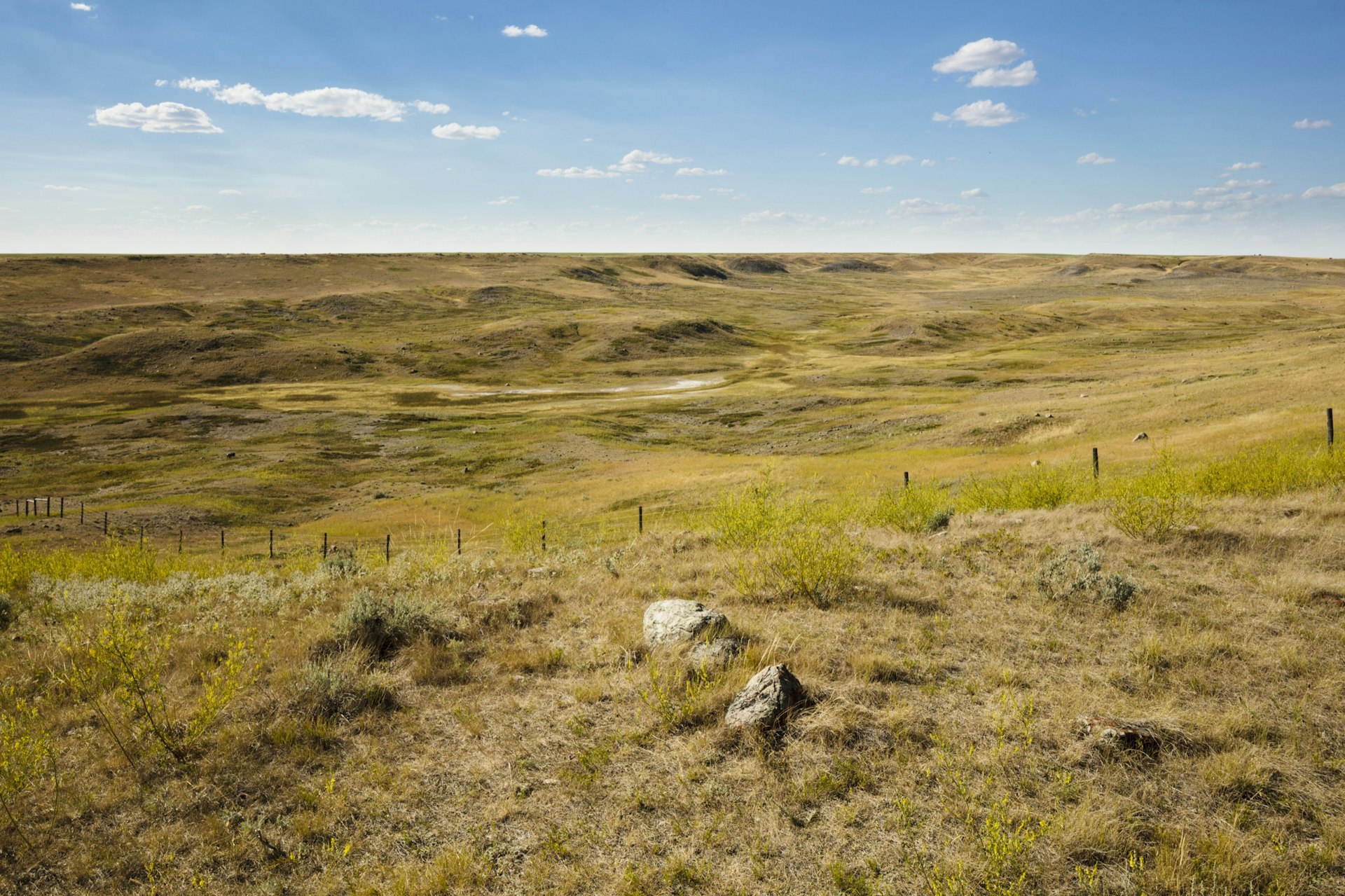 View of the open and vast grasslands region in southern Saskatchewan 