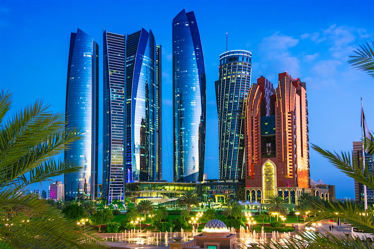 Travelers arriving in Abu Dhabi must now wear quarantine 