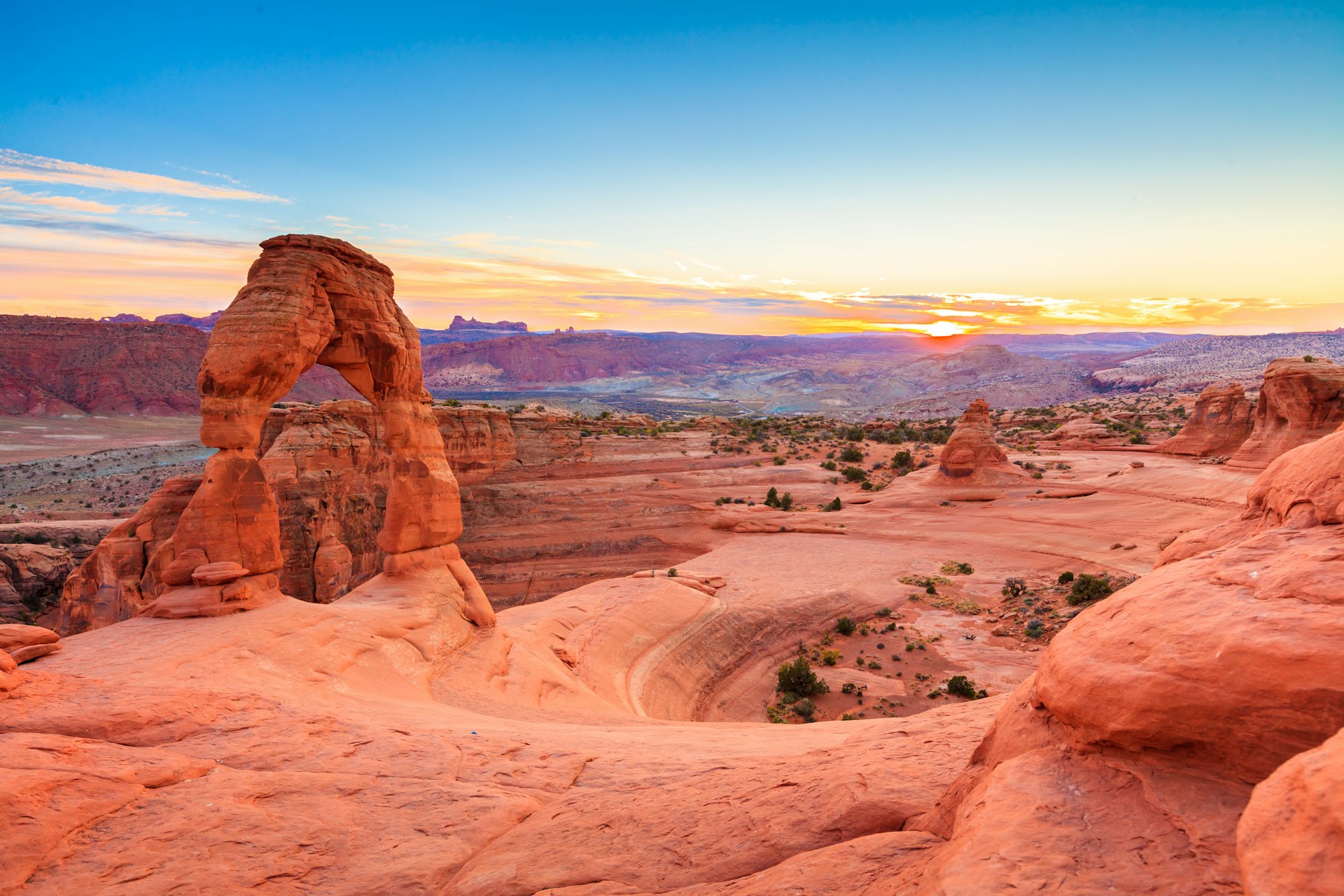 Delicate Arch in Arches National Park during sunrise