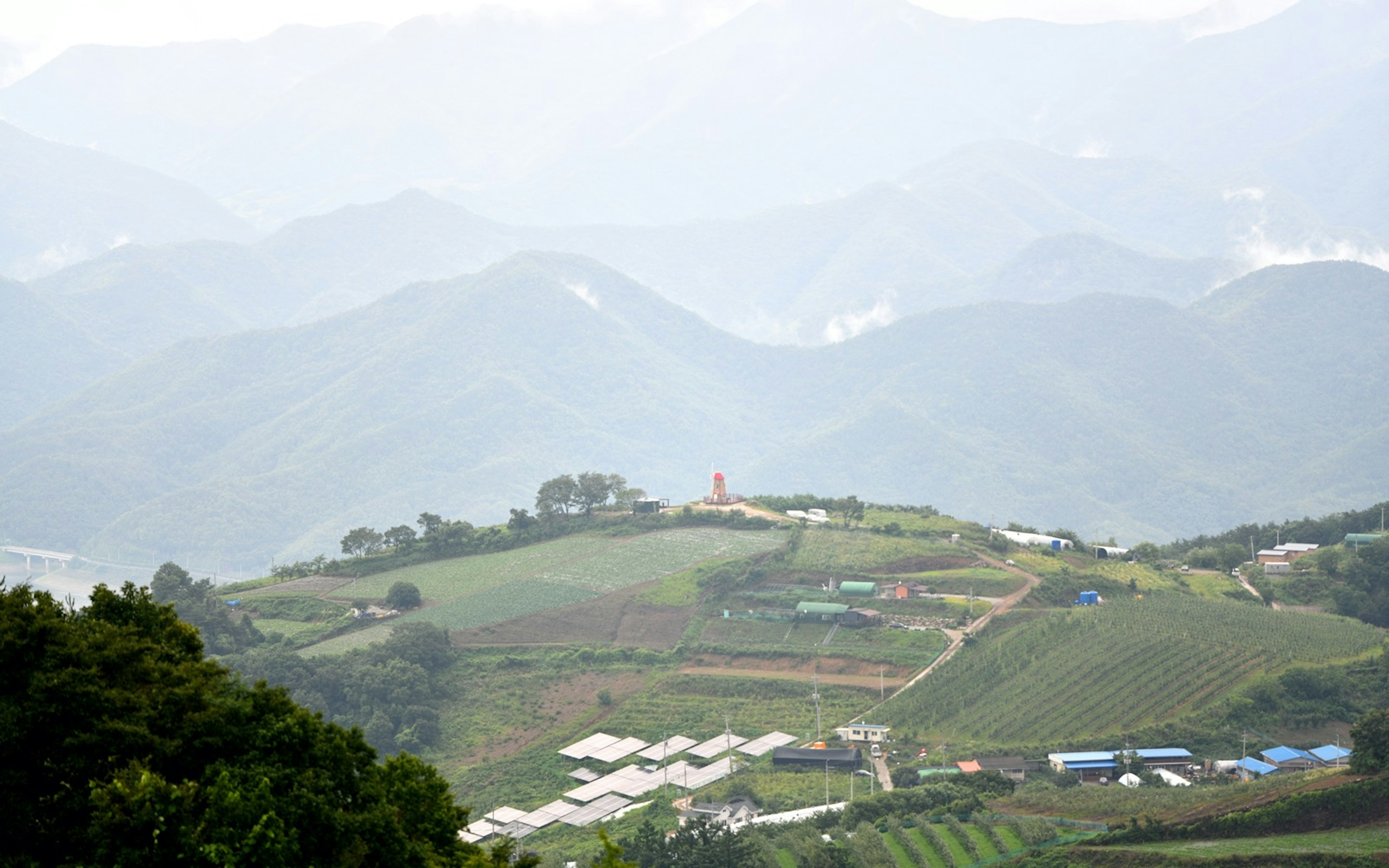 Gyeongsangbuk-do-Hwasan_Village.jpg