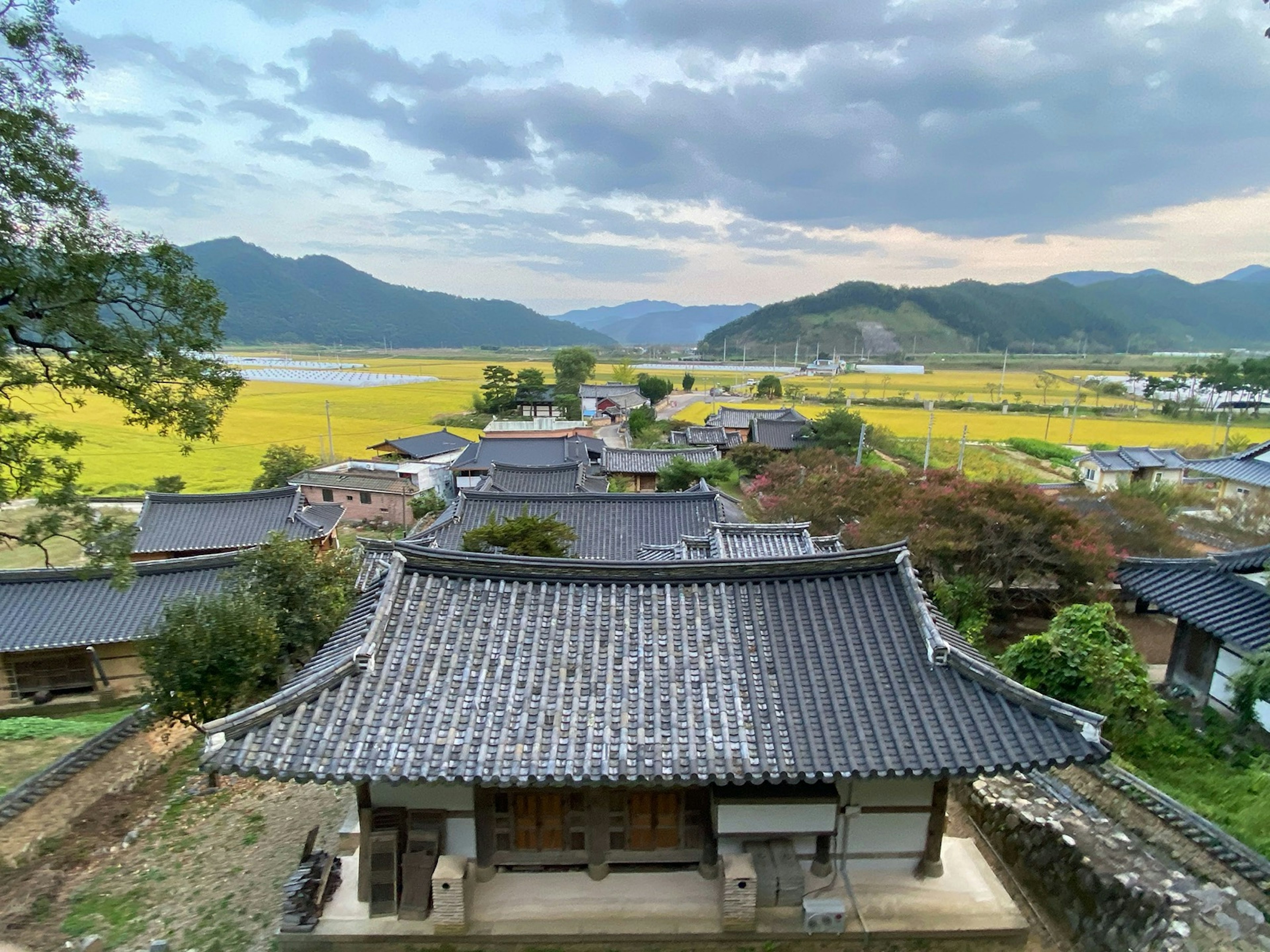 Gyeongsangbuk-do-Saudang_Head_House.jpg