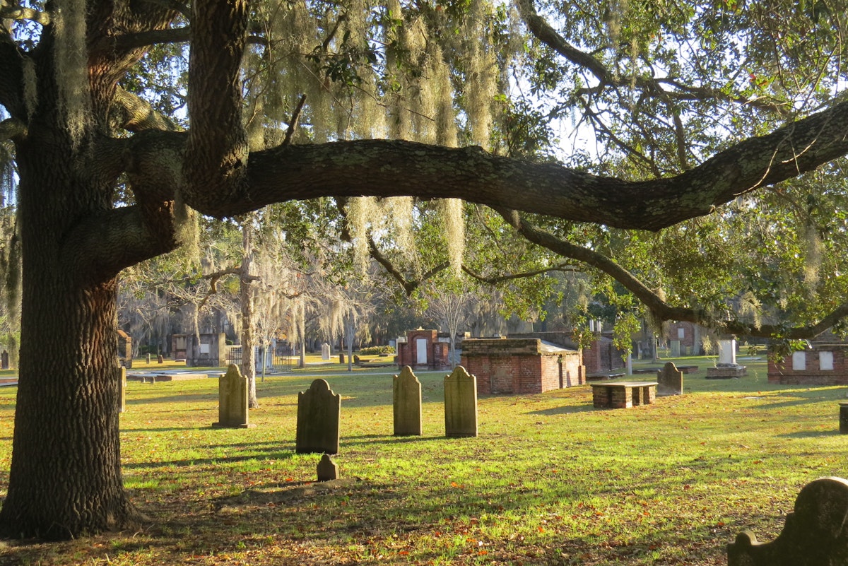Colonial Park Cemetery in Morning Light