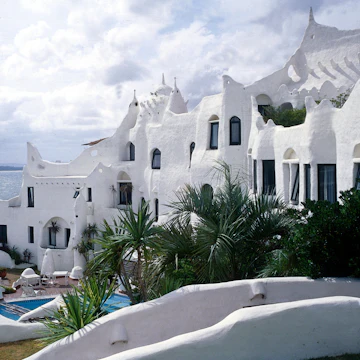 (GERMANY OUT) Punta Ballena (bei Punta del Este):Hotelanlage "Casa Pueblo"- 02.1997 col (Photo by Lothar M. Peter/ullstein bild via Getty Images)