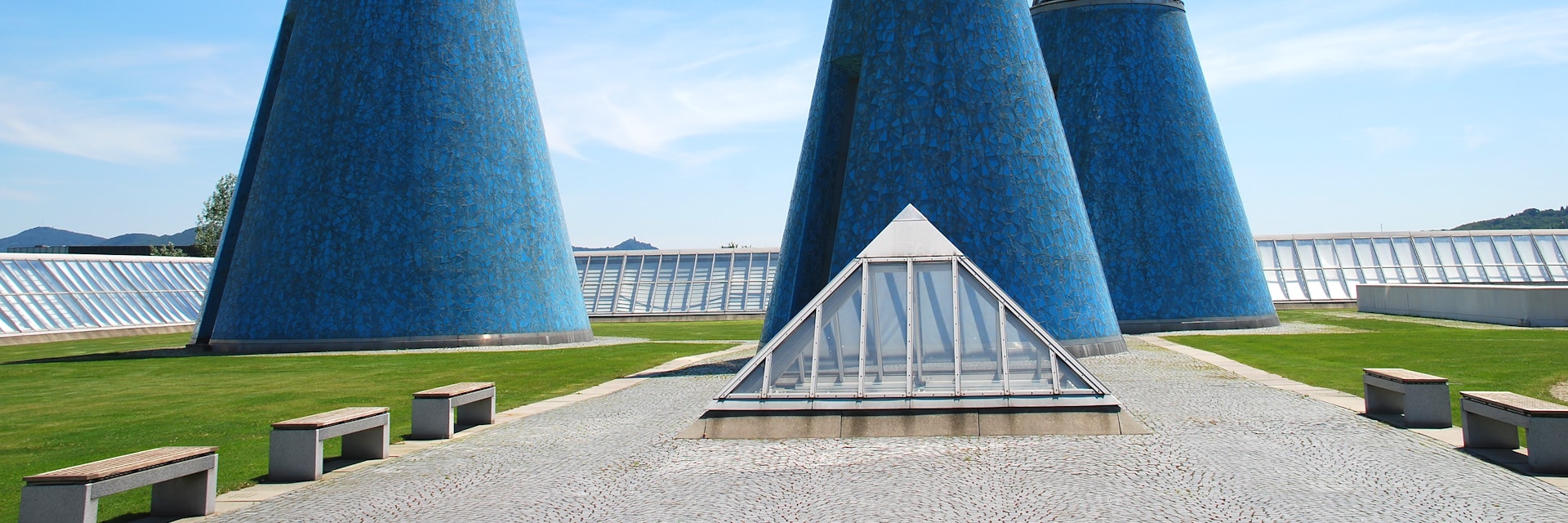 Art Museum in Bonn, Germany; Shutterstock ID 34902595