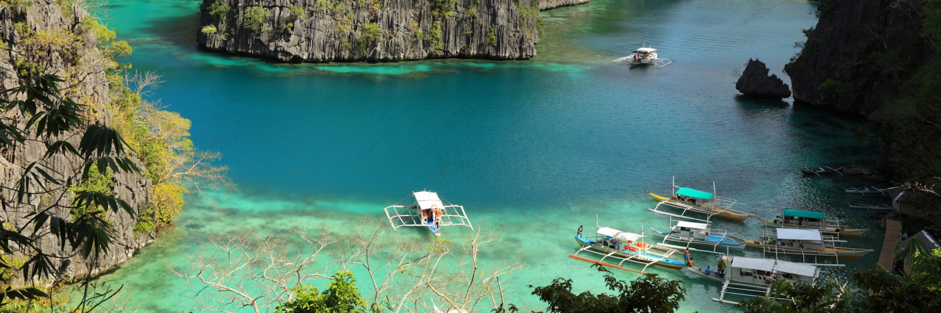 Blue Lagoon at Kayangan Lake, Coron island, Philippines