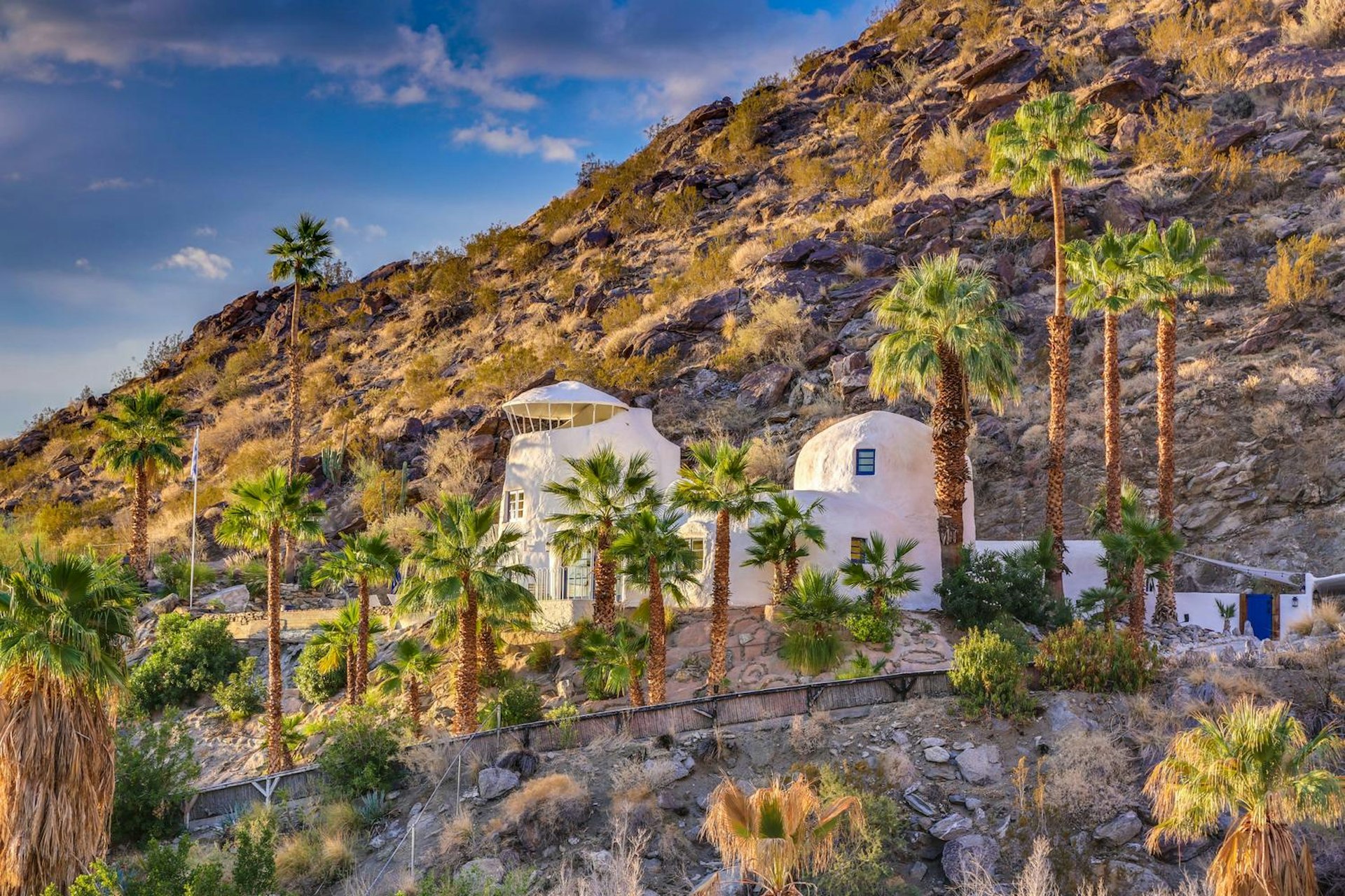 400 W Camino Alturas in the hills of Palm Springs