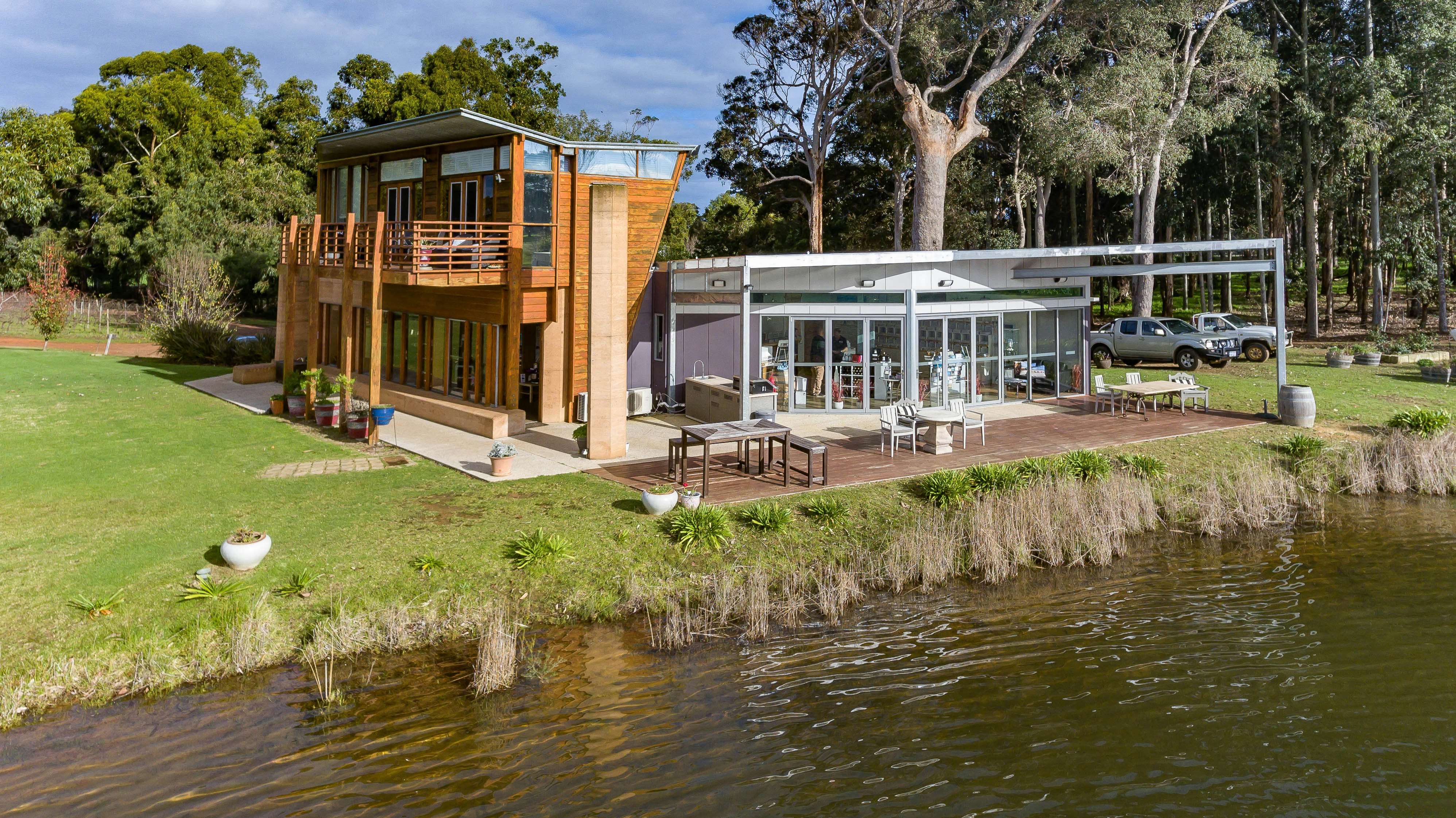 Bettenay's Margaret River