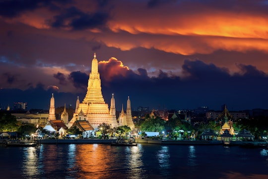 Wat Arun temple in Bangkok during sunset.